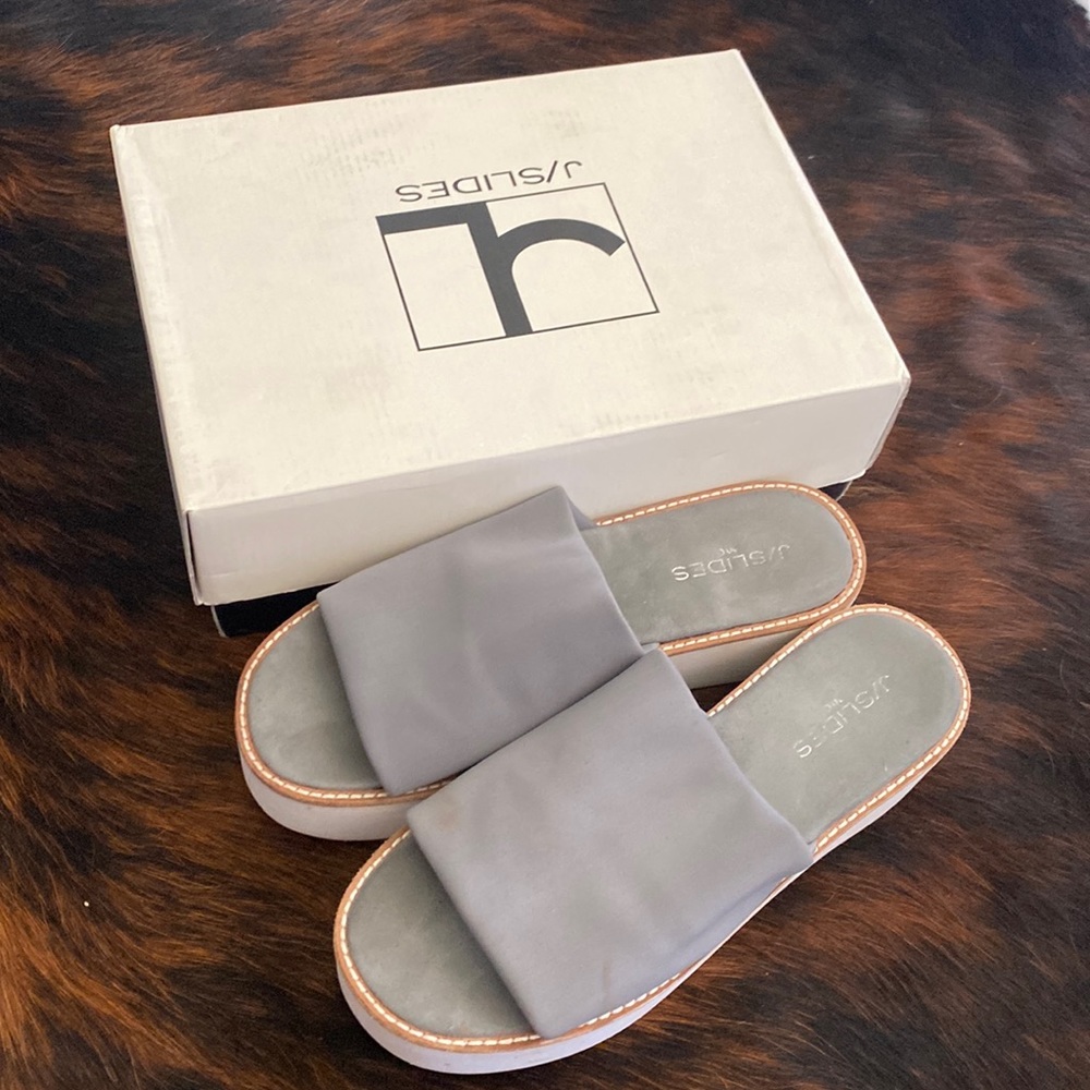 J/slides platforms